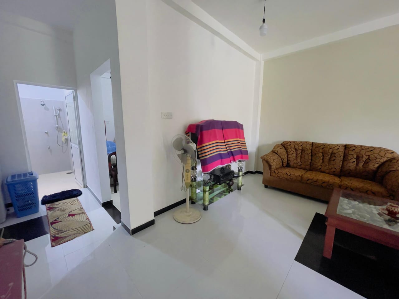 ඉදිකරමින් පවතින නිවසක් විකිණිමට – හොරණ