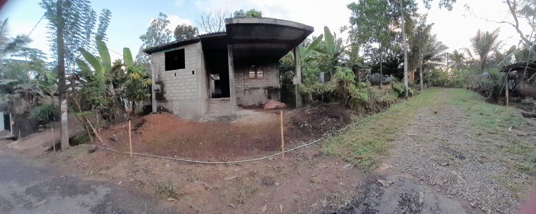 Land With House For Sale In Avissawella, Kosgama