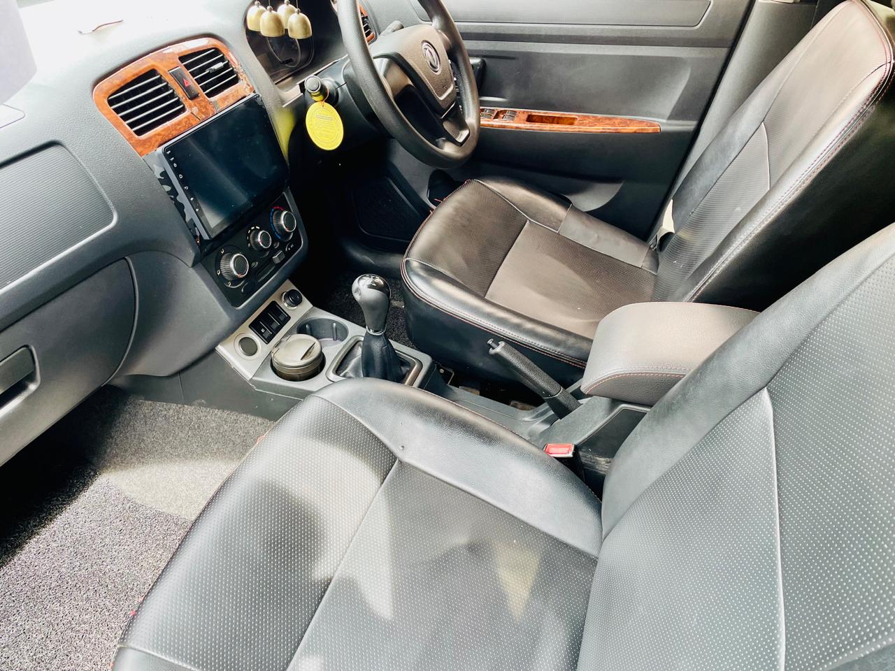 DFSK Glory 330 White 2018