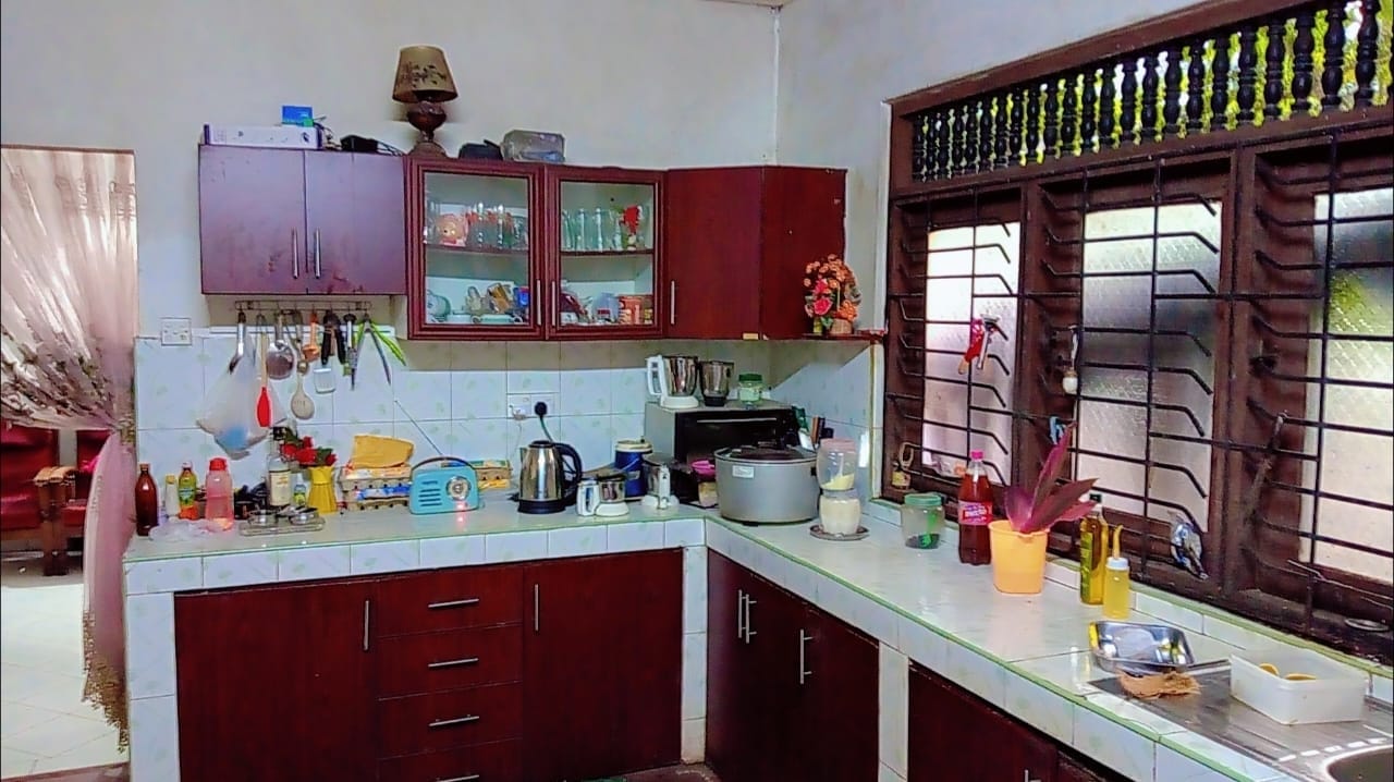 Houses for Sale – Makola