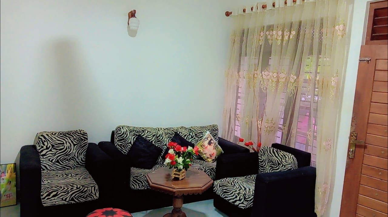 Houses for Sale – Makola