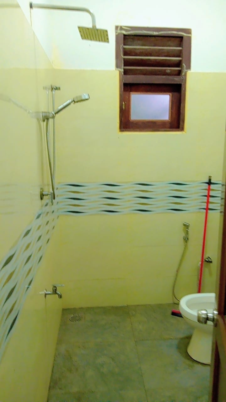 Houses for Sale – Makola