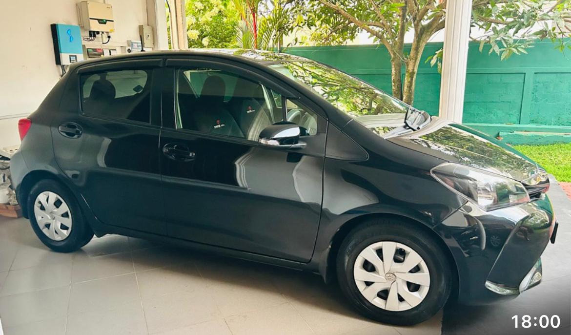 Toyota Vitz 2015