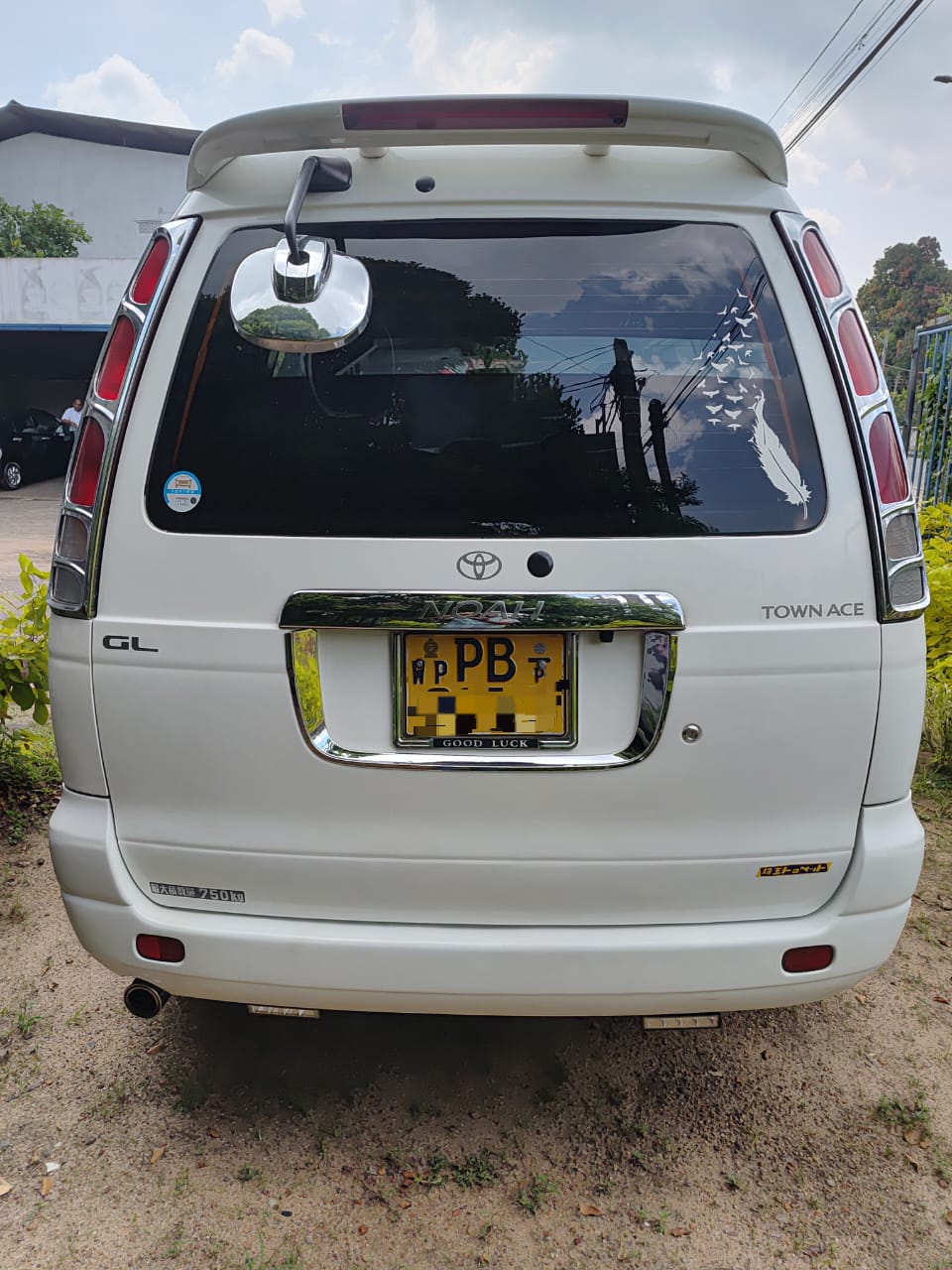 Toyota Noah 2002