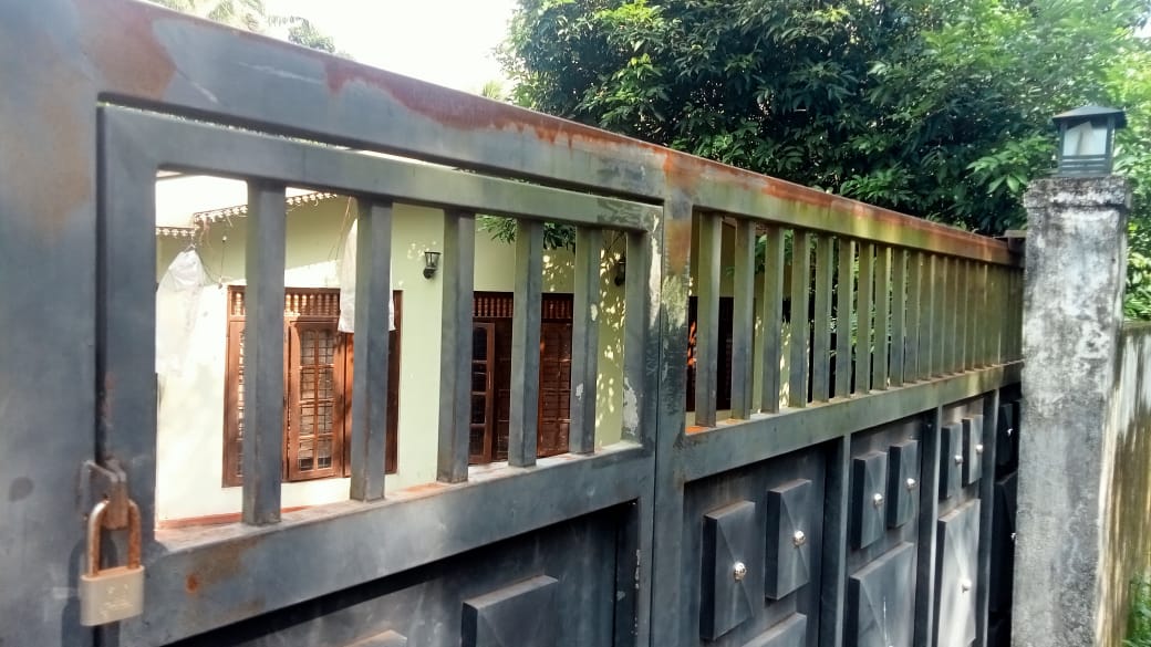 අංග සම්පූර්ණ නිවසක් විකිණීමට – Malwana