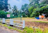 Land with House for Sale in Gampola