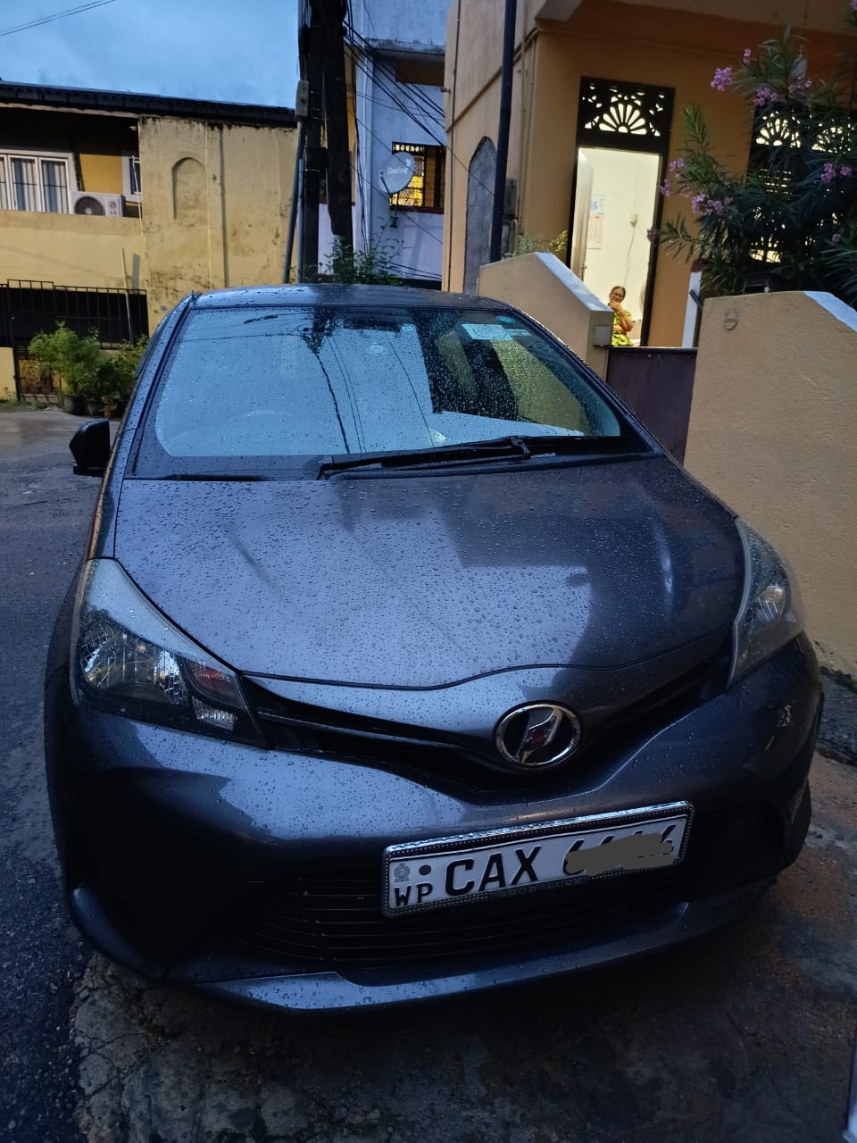 Toyota Vitz 2015