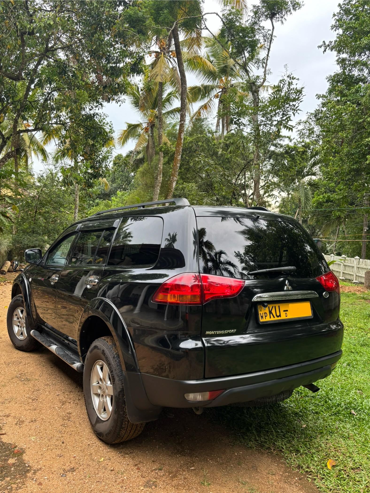 Mitsubishi Montero Sport 2012