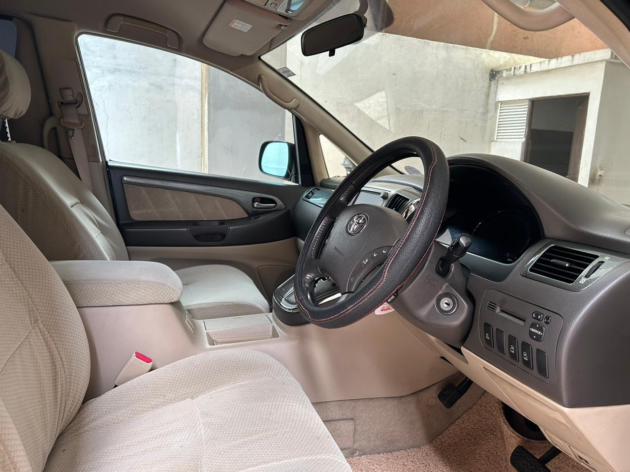 Toyota Alphard Hybrid 2008