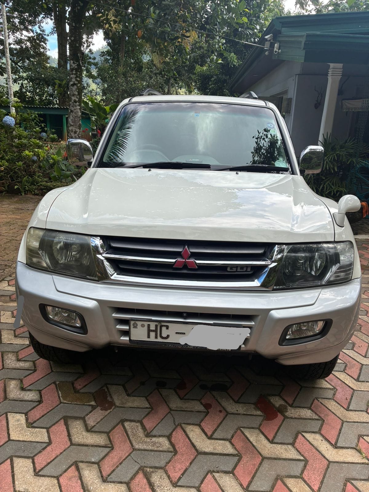 Mitsubishi Montero GDI 1999