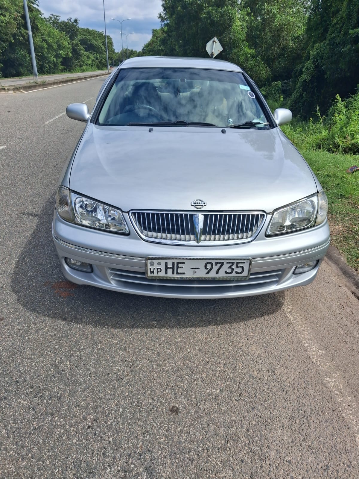 Nissan Sunny N16 2000
