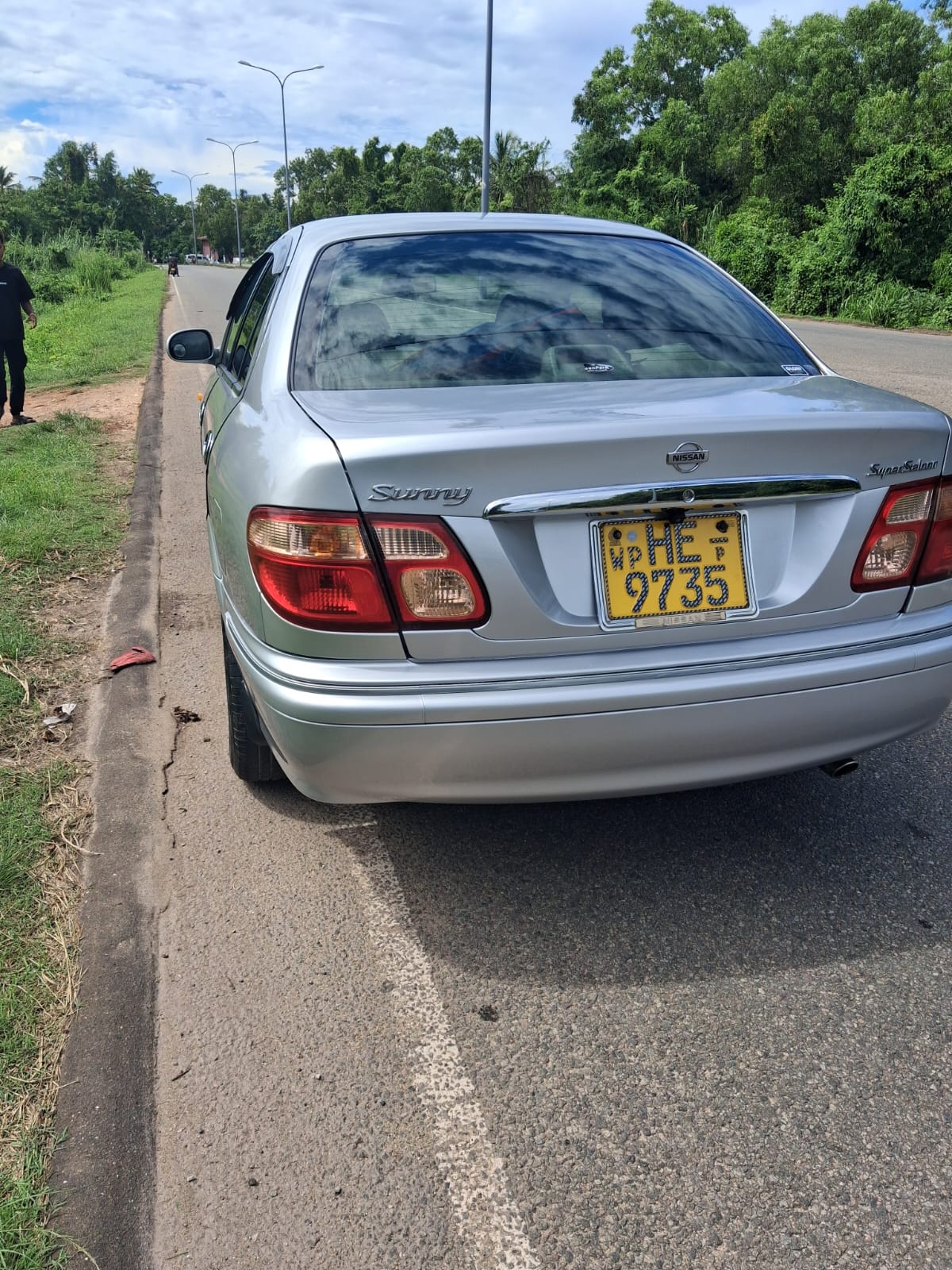 Nissan Sunny N16 2000