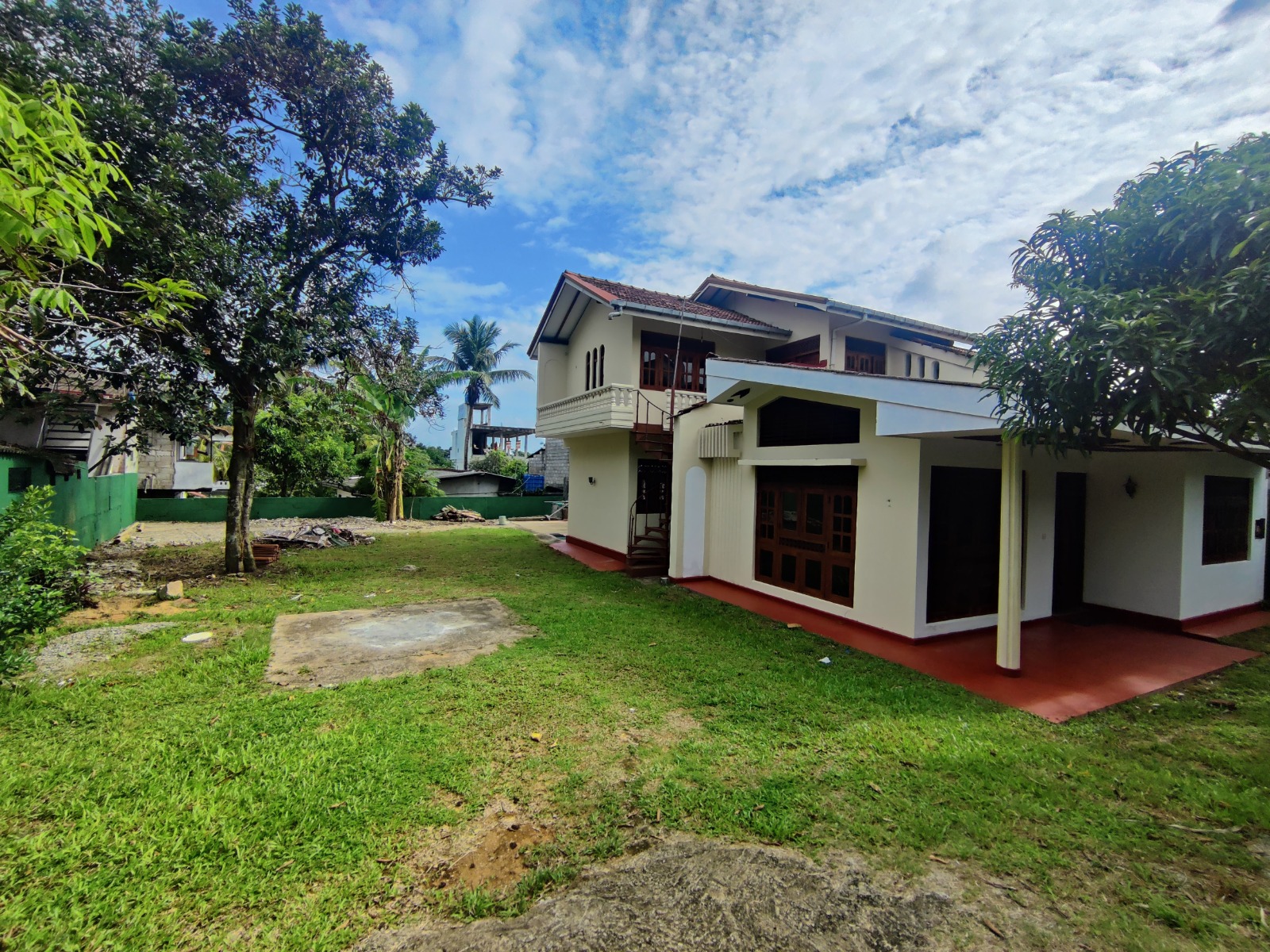 20 Perch Land with 2 Story House for Sale Maharagama