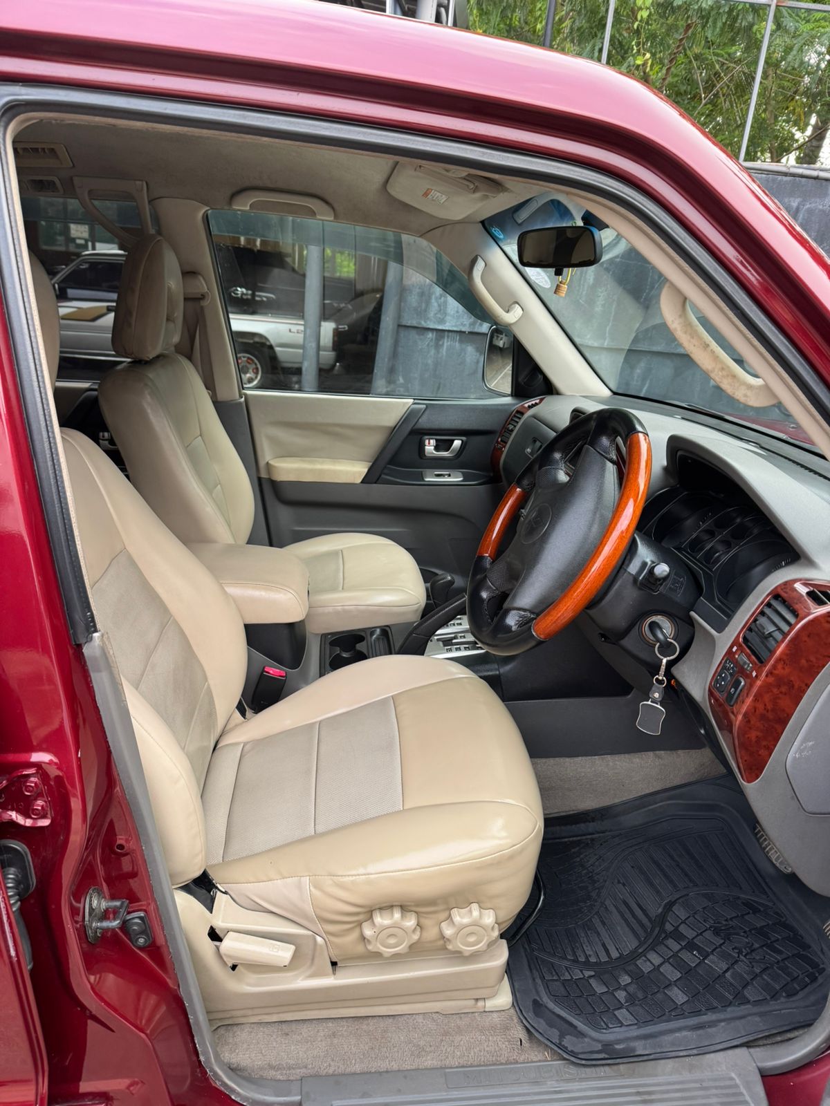 Mitsubishi Montero Pajero Jeep 2002