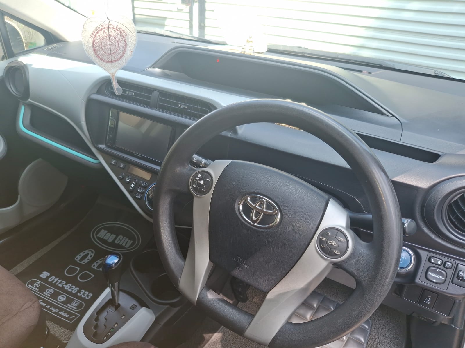 Toyota Aqua S Grade 2013