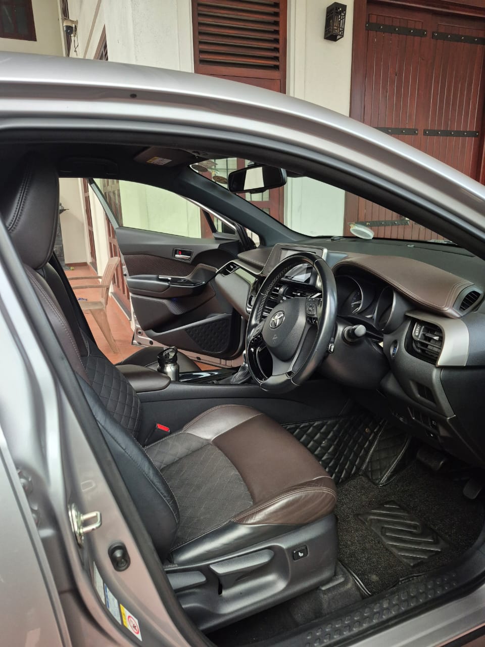 Toyota CHR NGX 50 2018