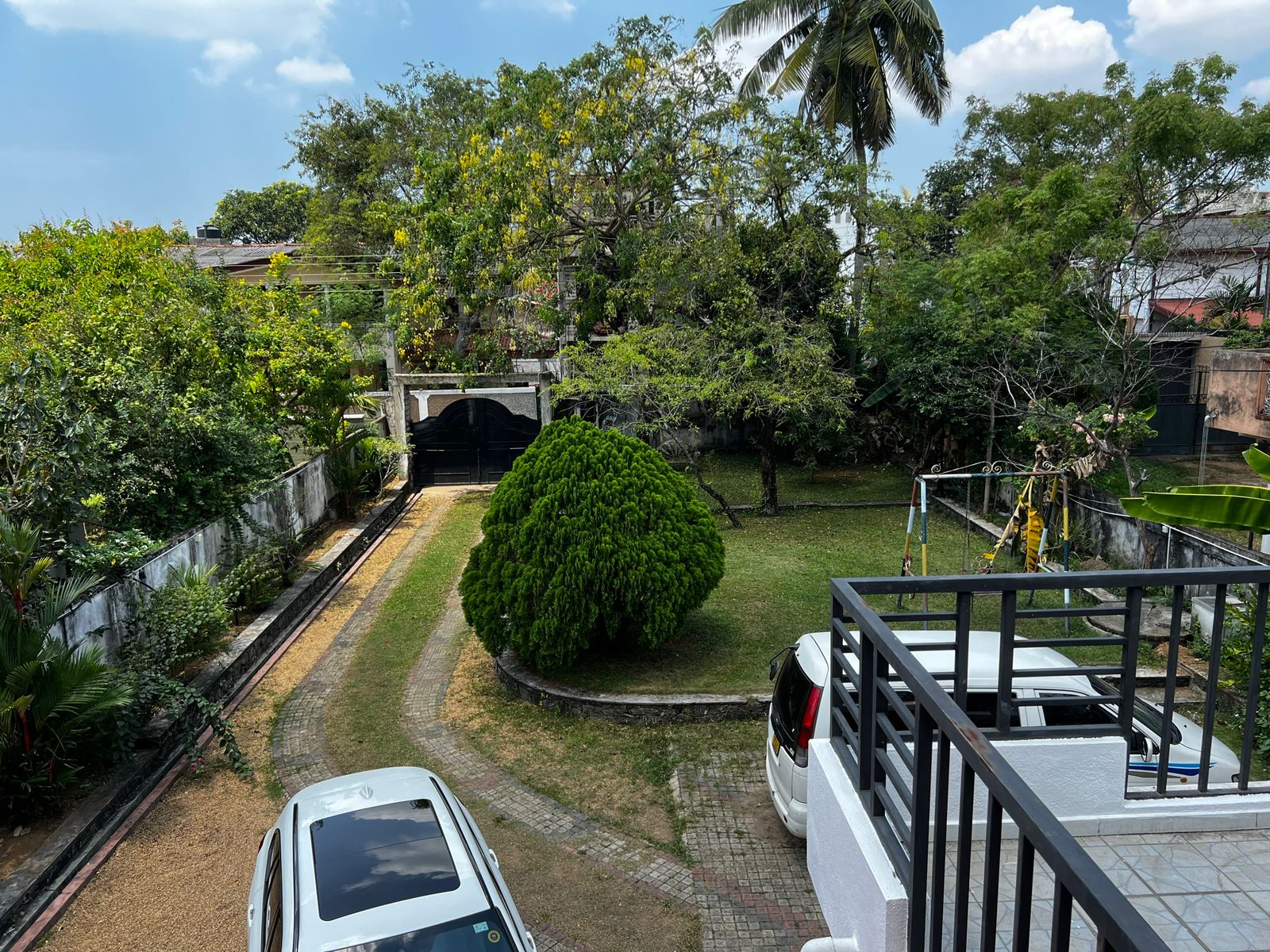 3 Story Luxury House for Sale in Piliyandala