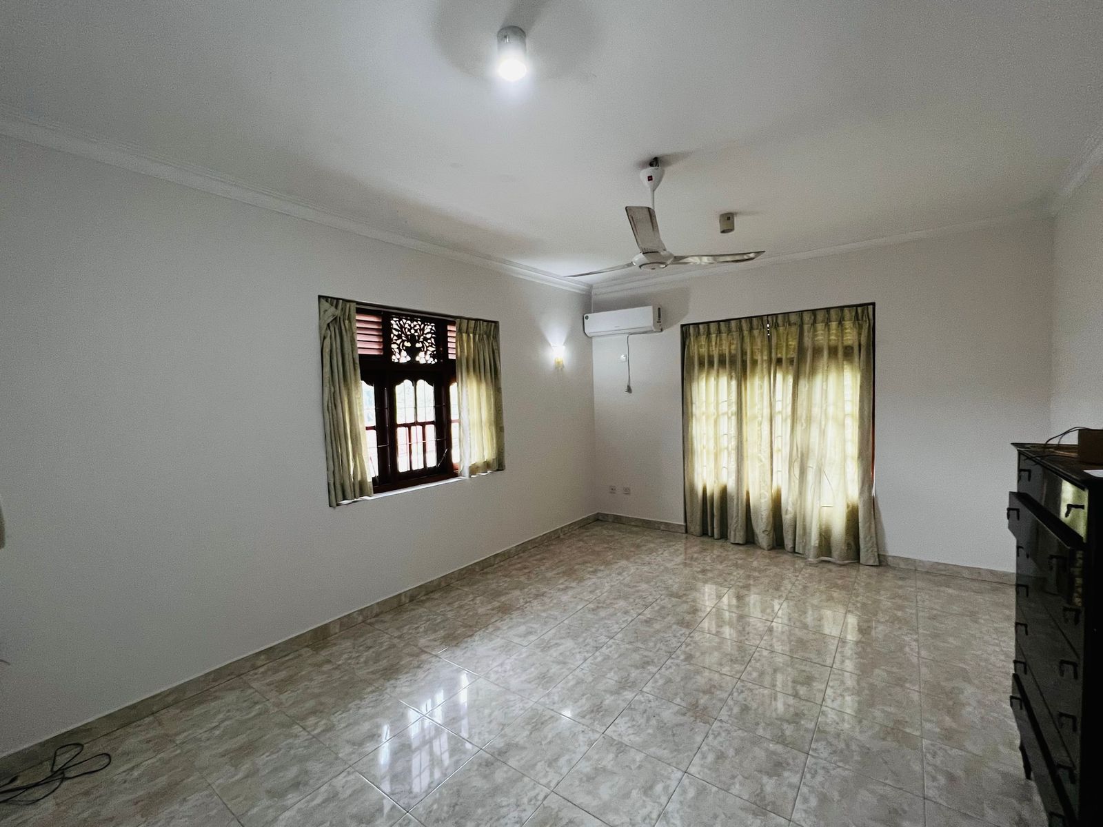 3 Story Luxury House for Sale in Piliyandala