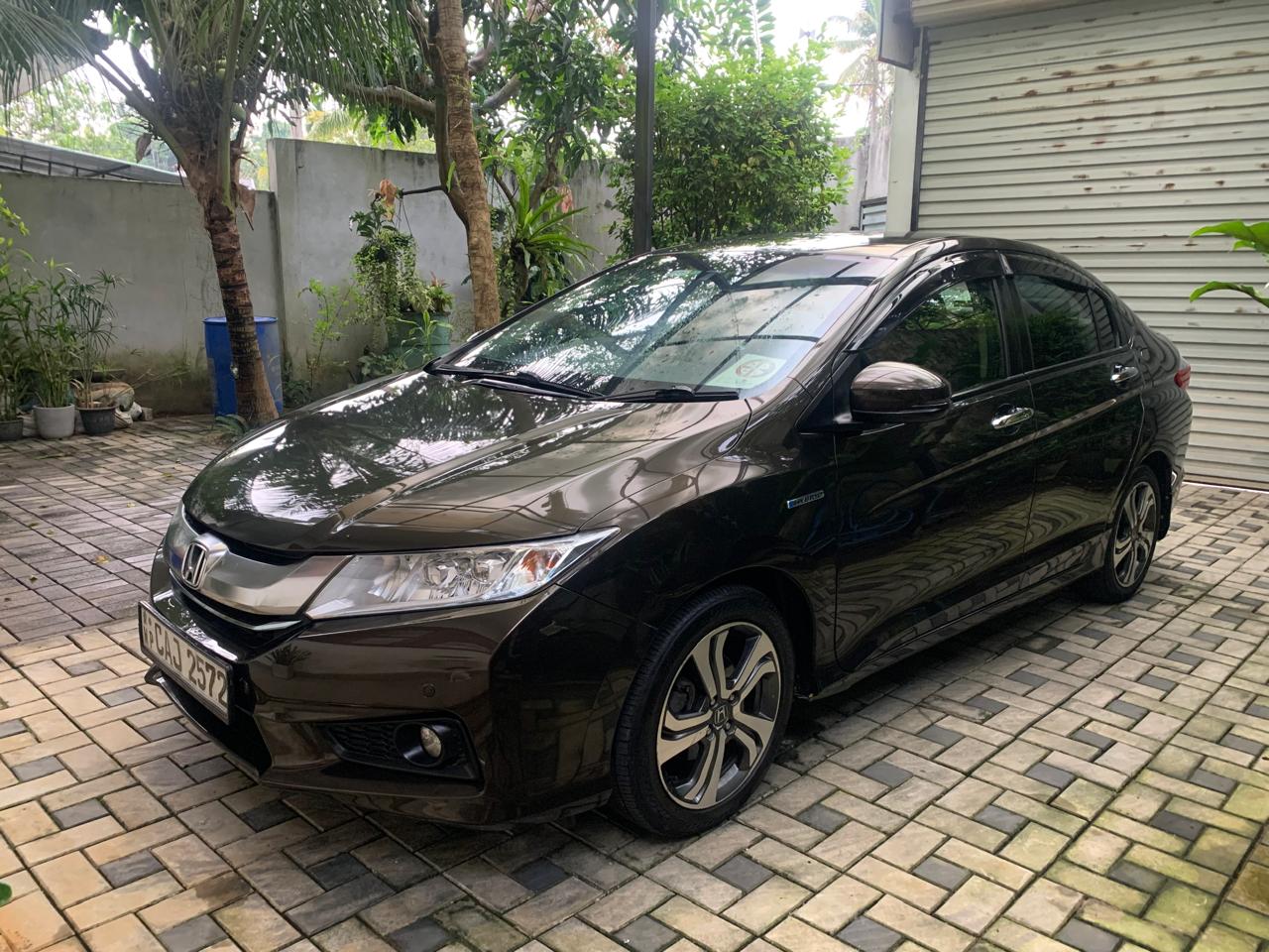 Honda Grace 2014