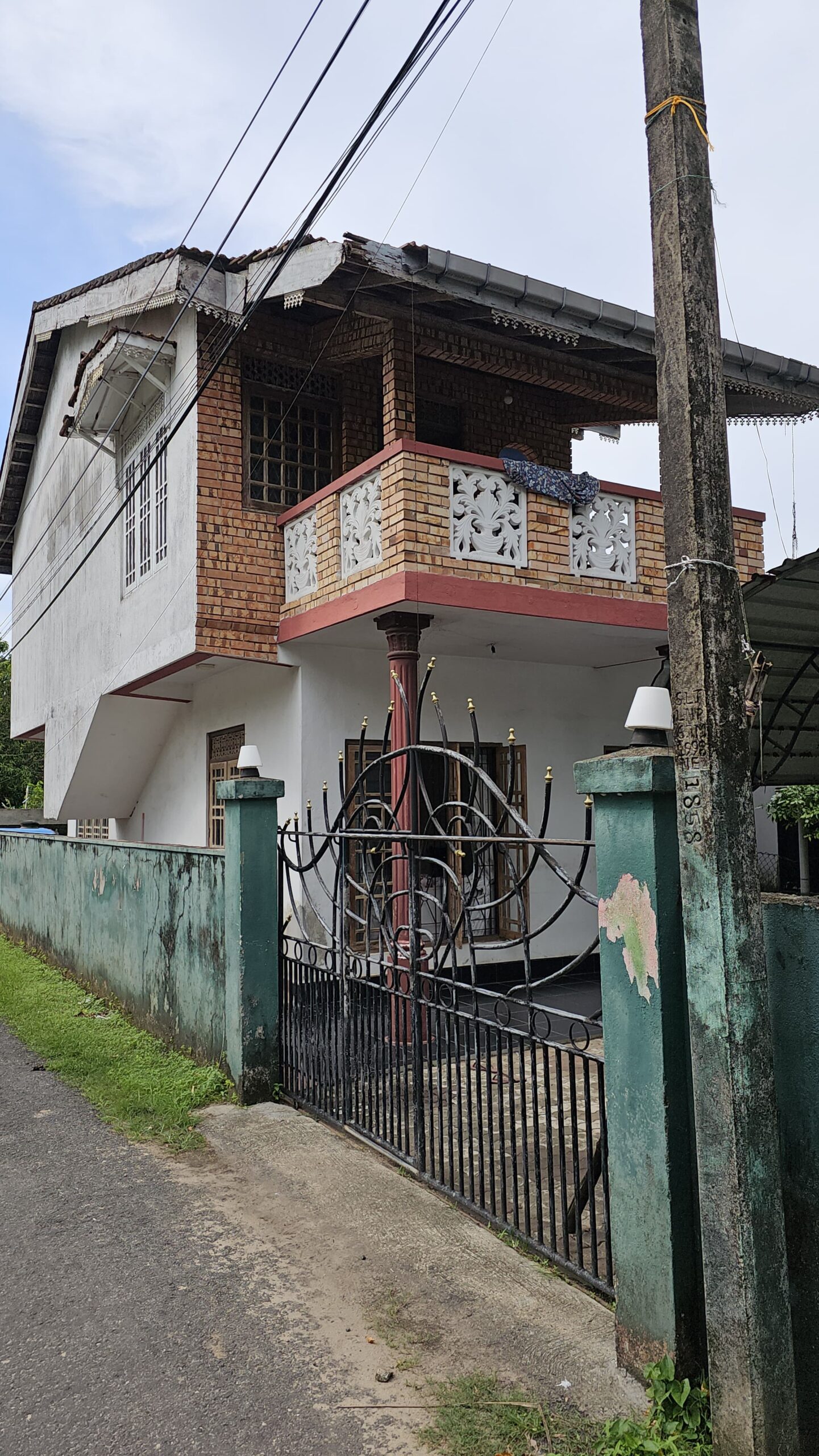 Two Storey House for Sale in Balapitiya