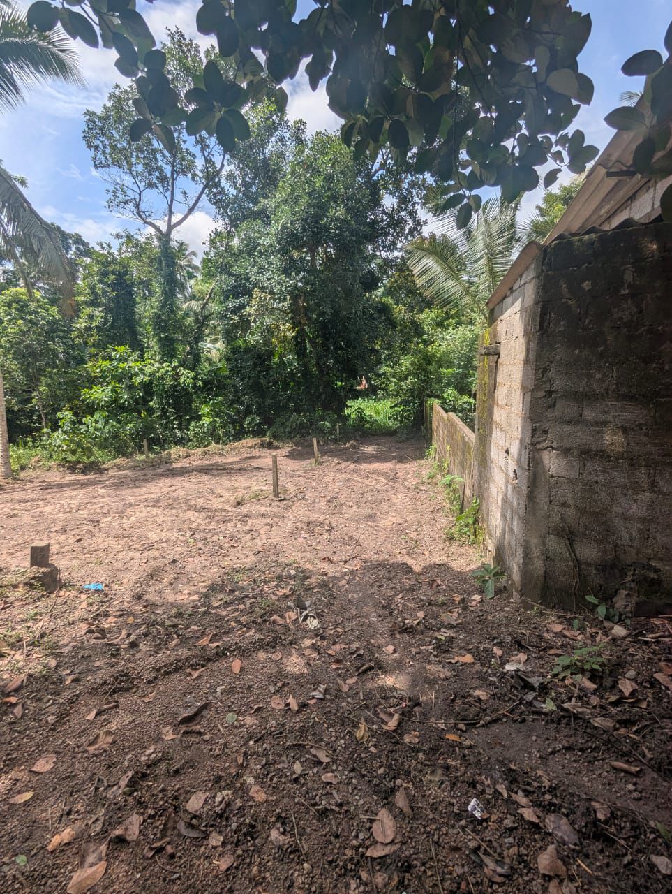 අතුරුගිරිය නගරයෙන් වටිනා ඉඩමක් විකිණීමට