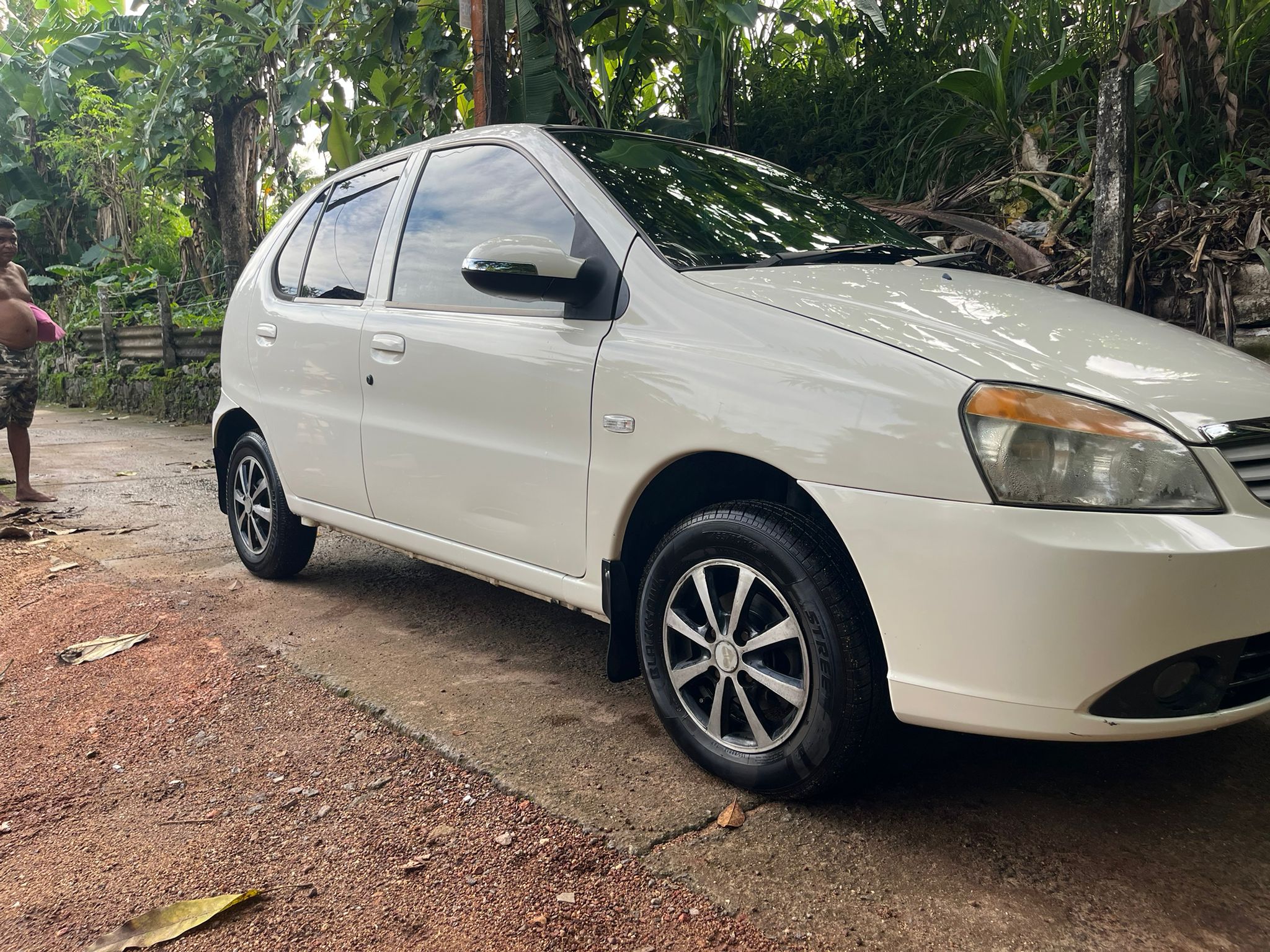 Tata Indica 2015