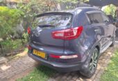 Kia Sportage Full option 2011