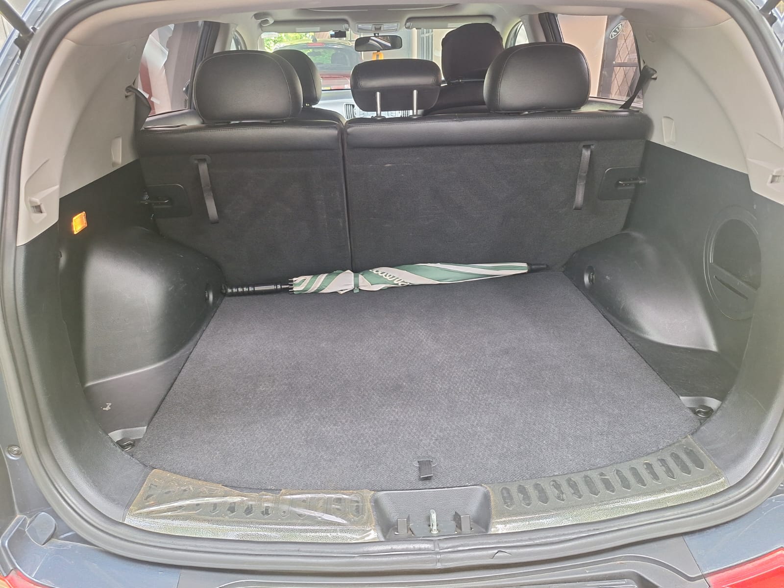 Kia Sportage Full option 2011