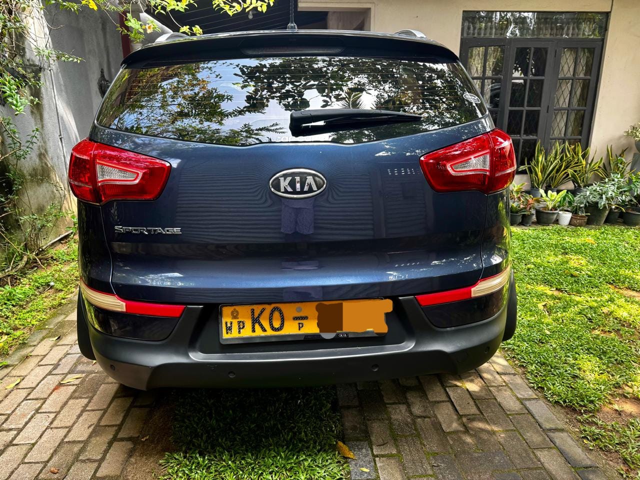 Kia Sportage Full option 2011