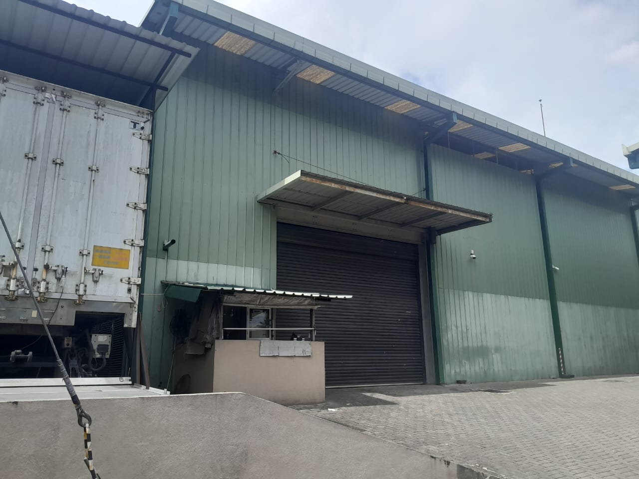 Modern Wearhouse for Sale – Arangala