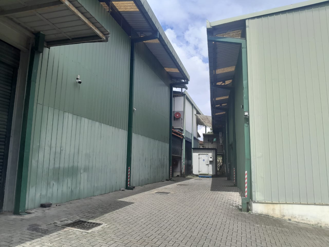 Modern Wearhouse for Sale – Arangala