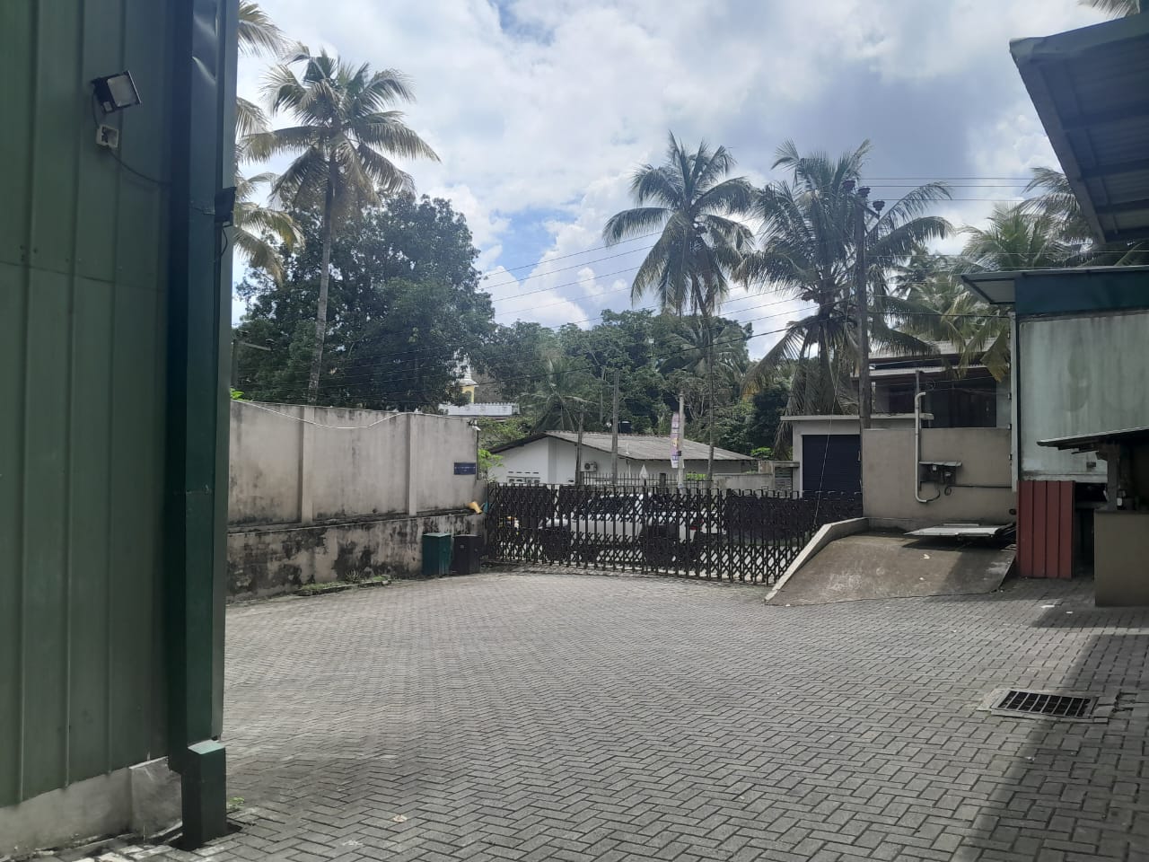 Modern Wearhouse for Sale – Arangala