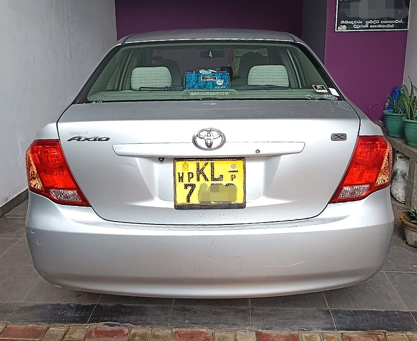 Toyota Axio X Grade 2006