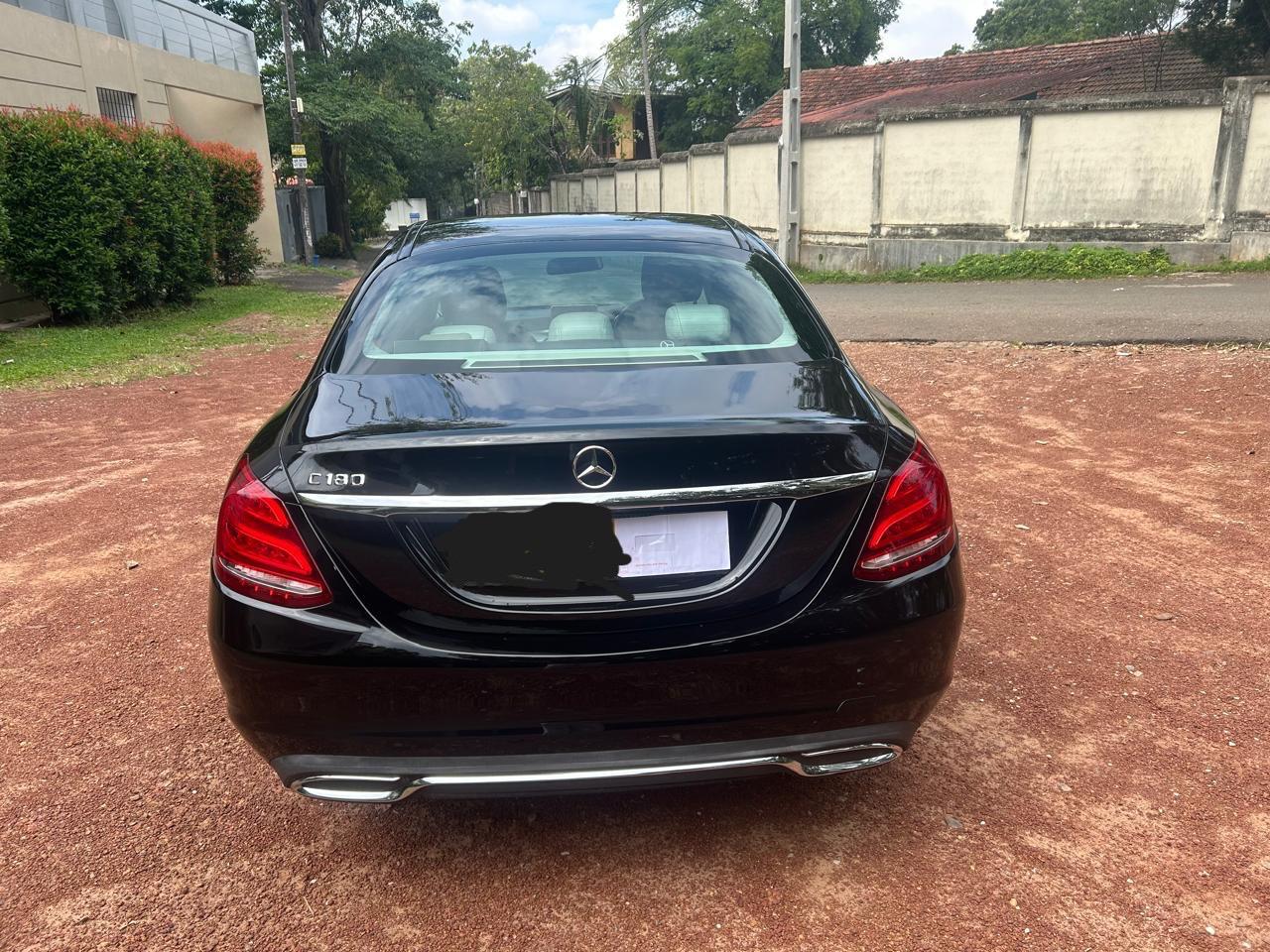 Mercedes Benz C180 2015