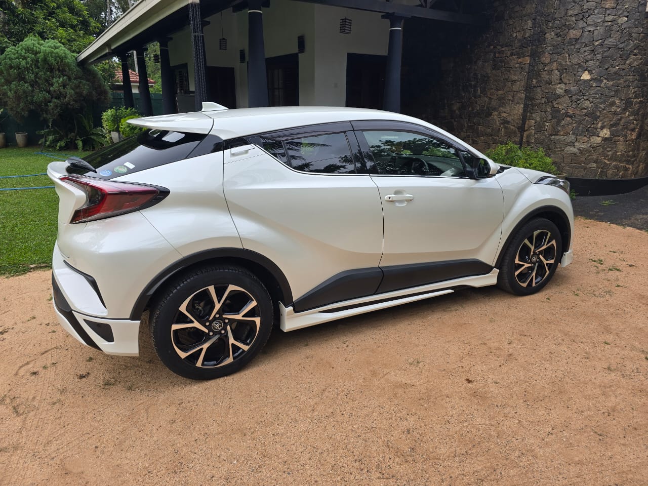 Toyota CHR NGX50 GT 2017