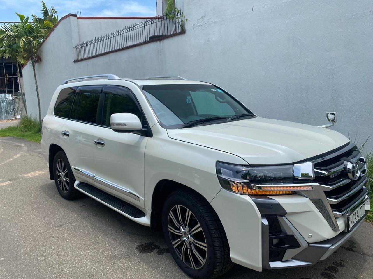 Toyota Land cruiser sahara V8