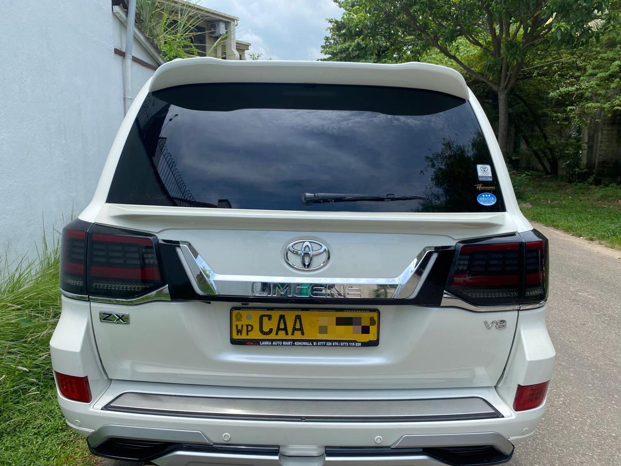 Toyota Land cruiser sahara V8