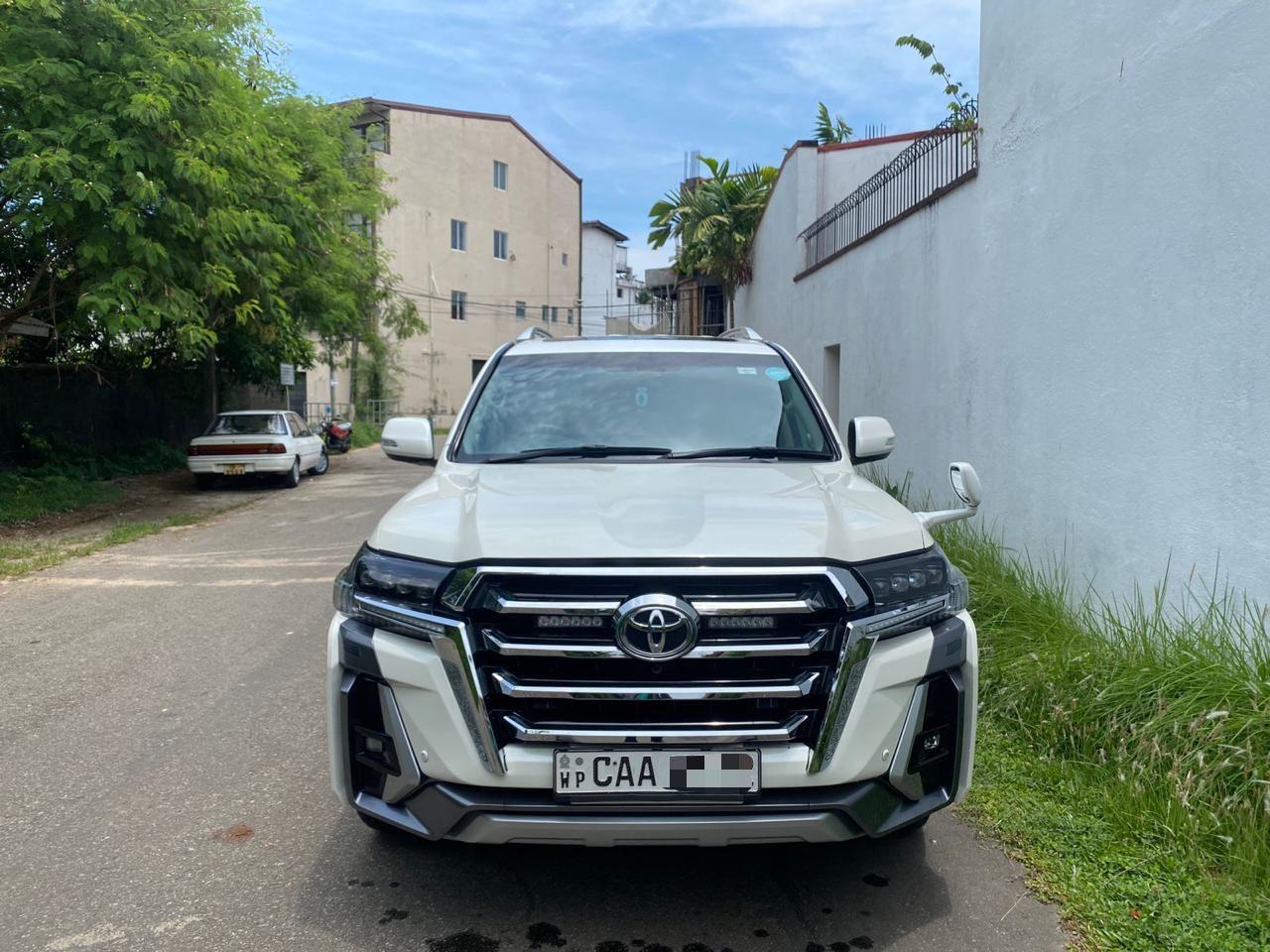 Toyota Land cruiser sahara V8