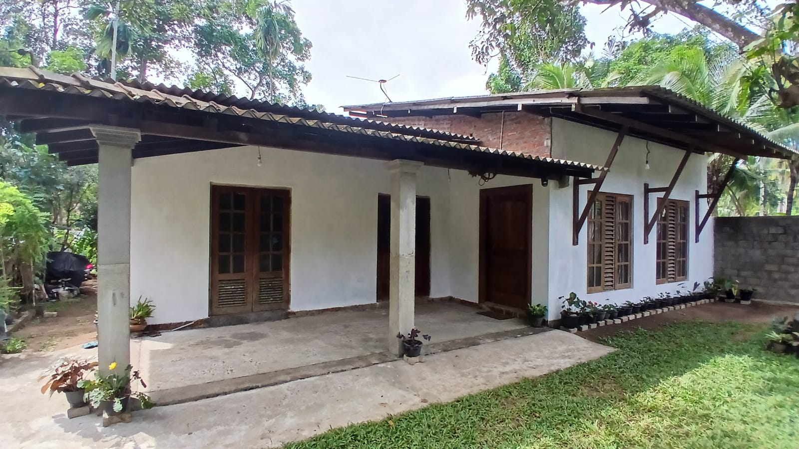 Single Story House for Sale in Weliweriya