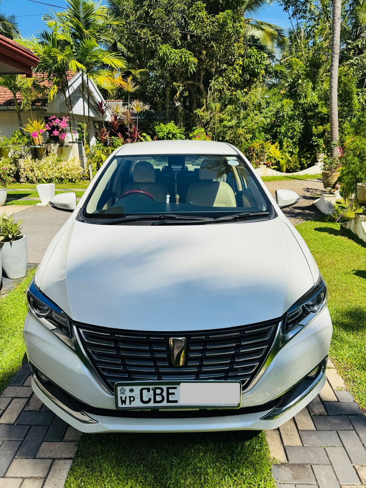 Toyota Premio F 2017