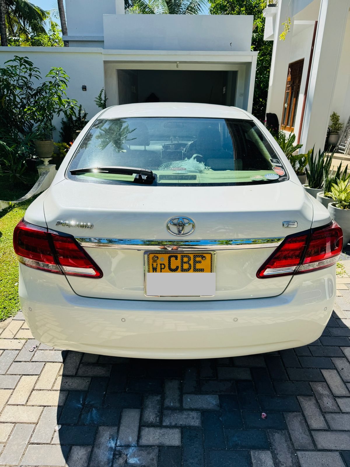 Toyota Premio F 2017