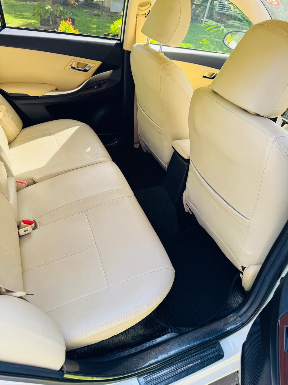 Toyota Premio F 2017