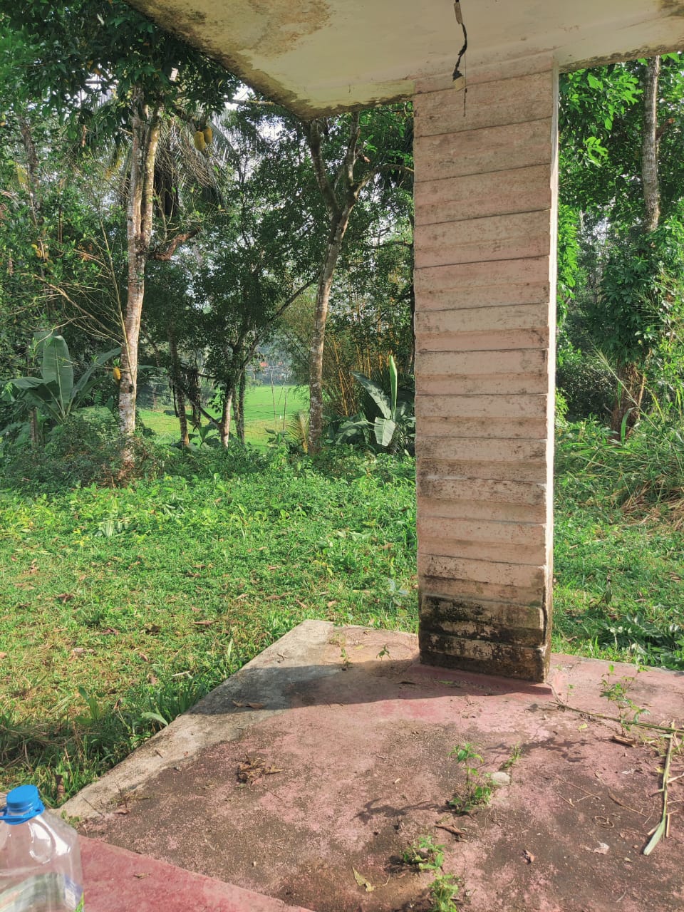 Land for Sale with 100 Years Old Antique House Galle