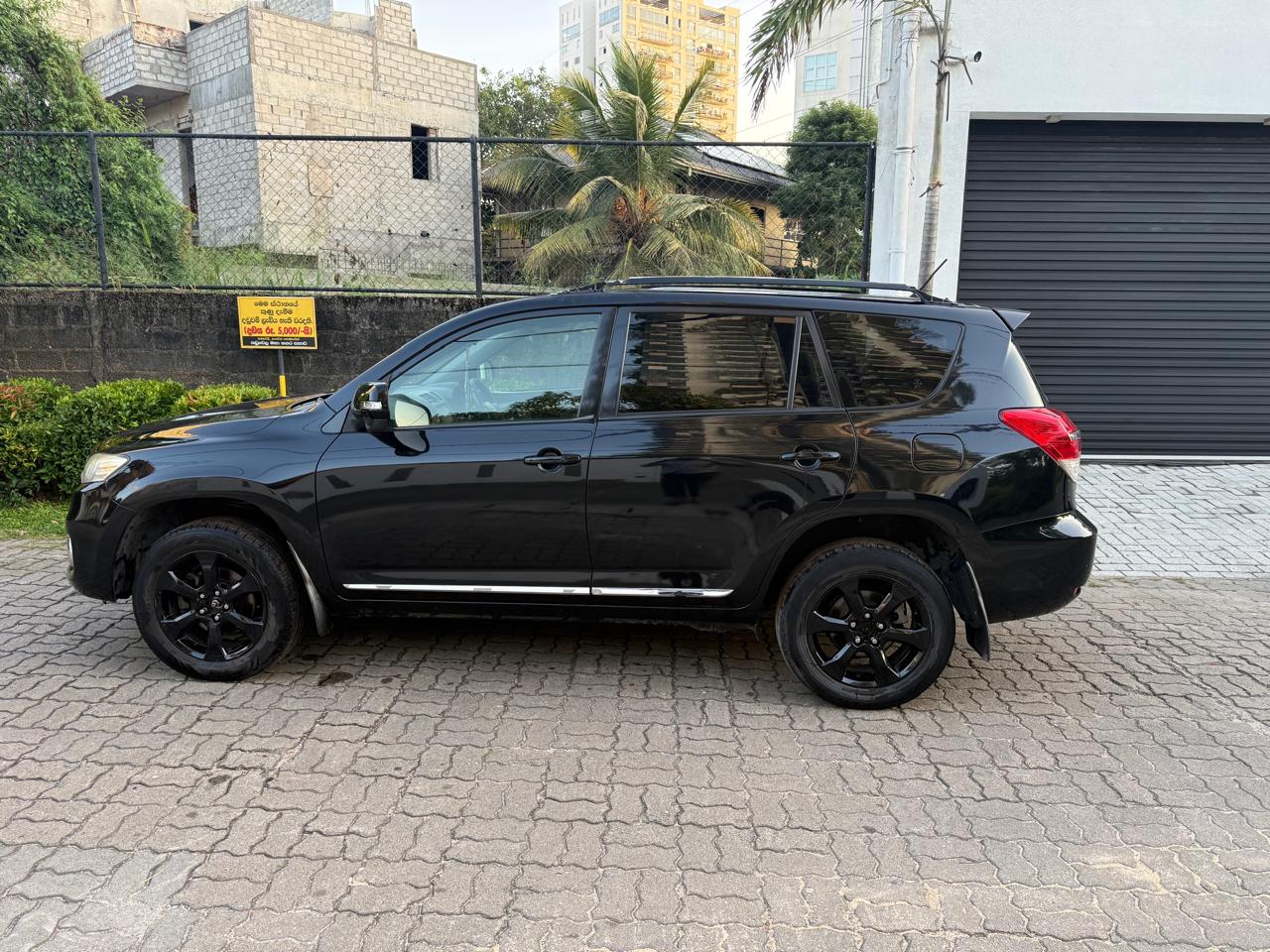 Toyota Vanguard 2012