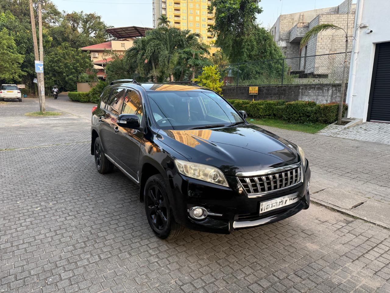 Toyota Vanguard 2012