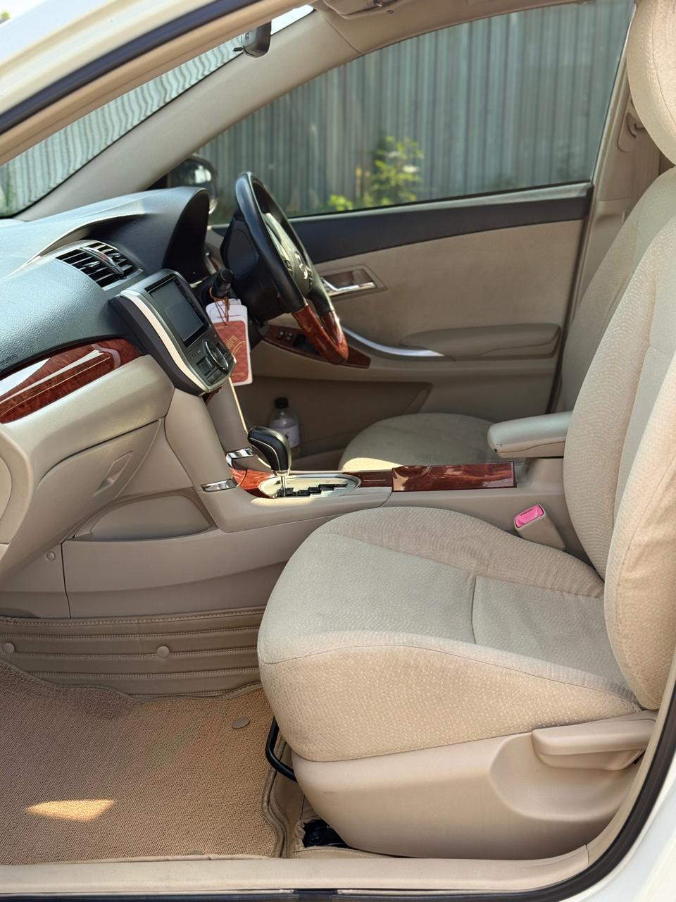 Toyota Premio G Superior 2016