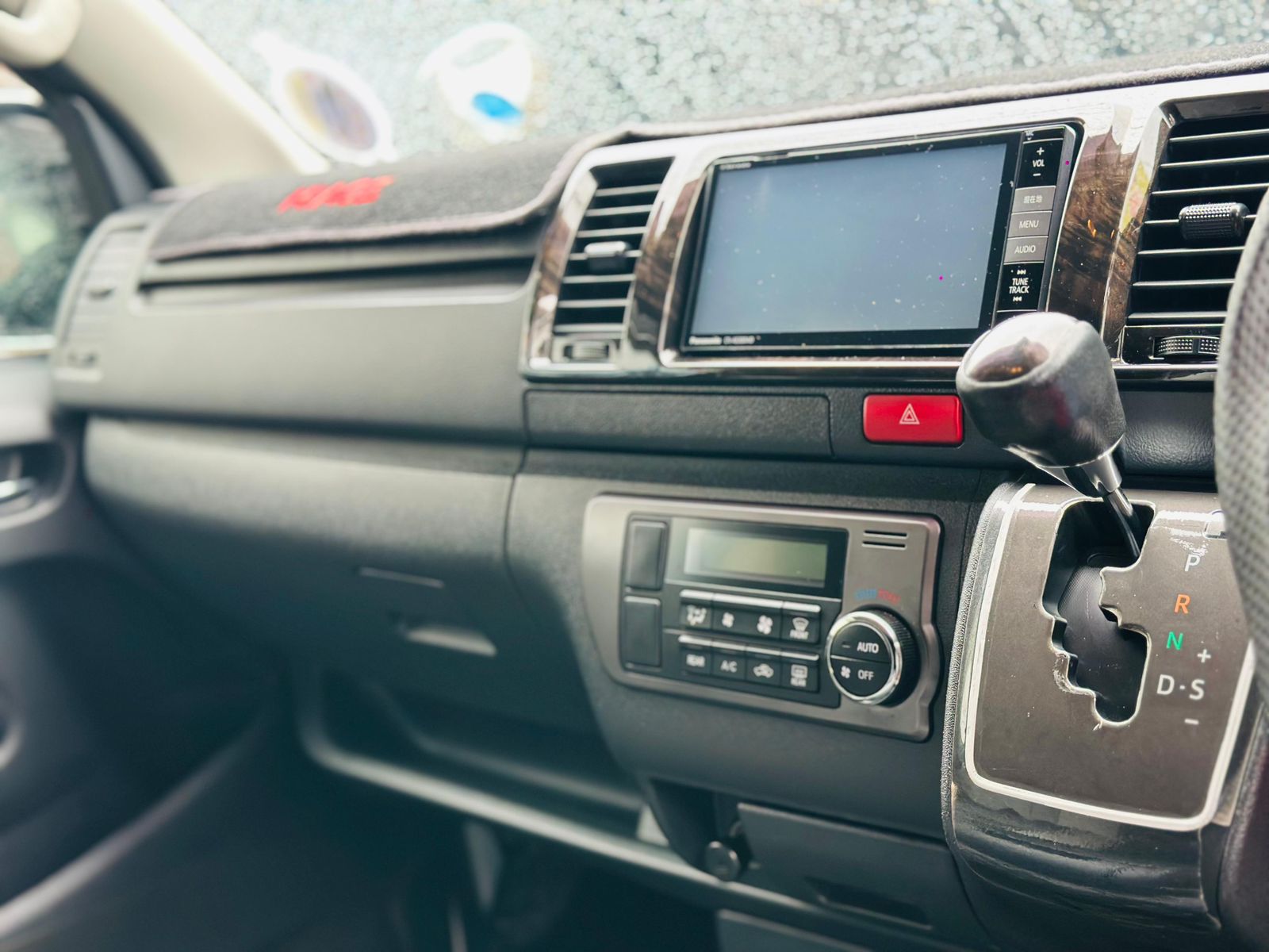 Toyota KDH TRH Super GL 2015