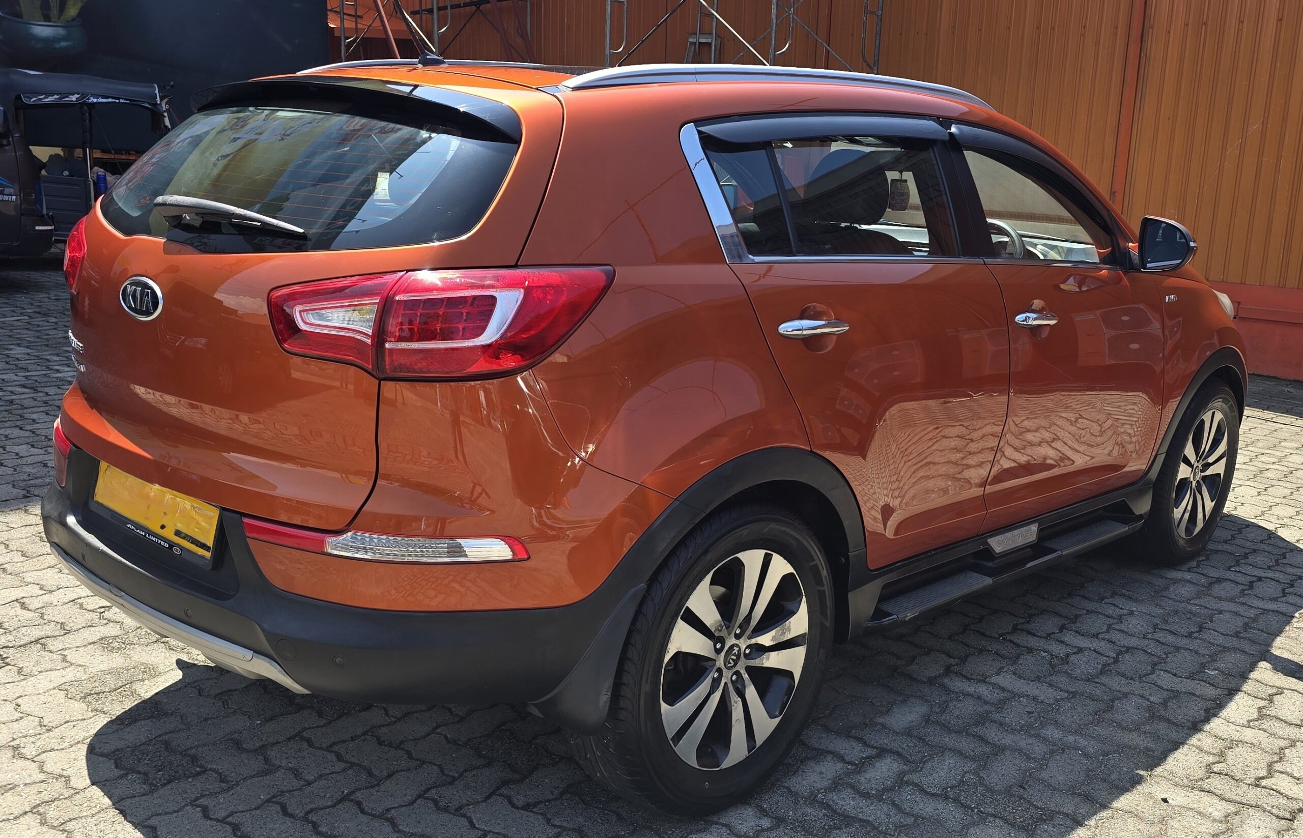 Kia Sportage Orange Package 2011