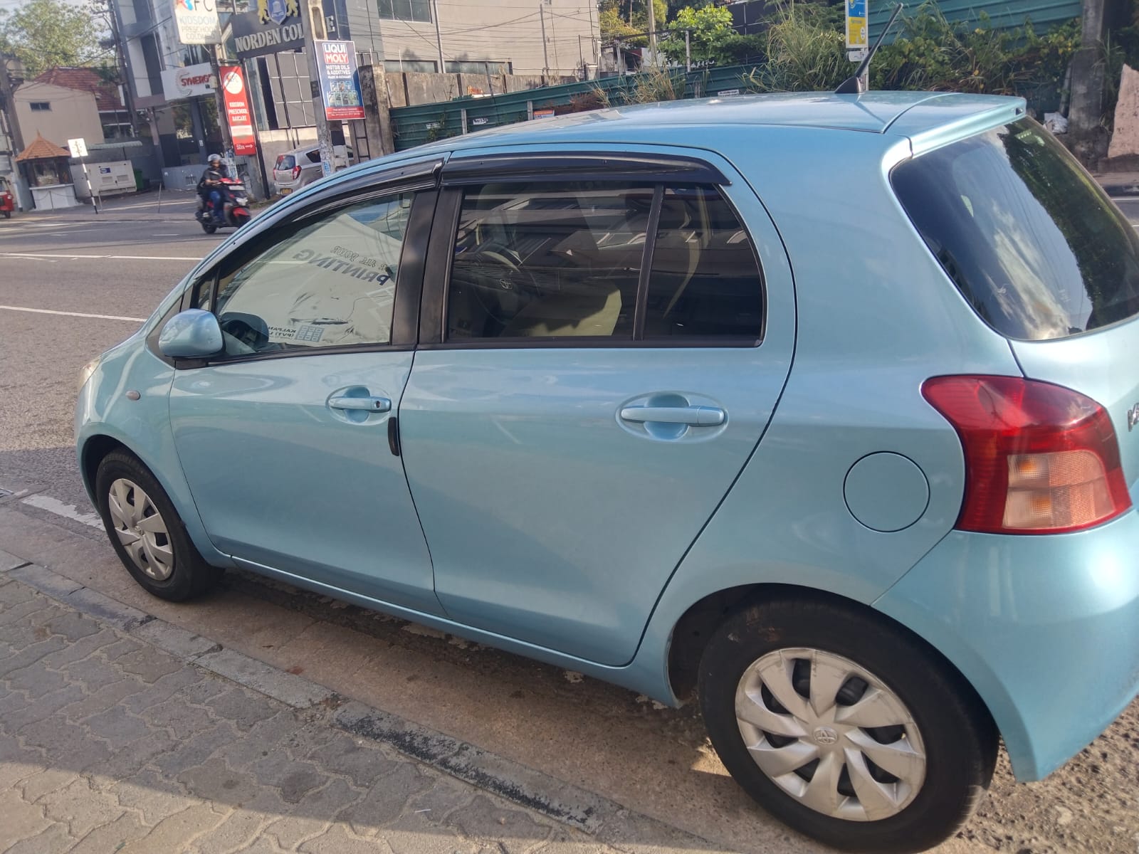 Toyota Vitz 2007