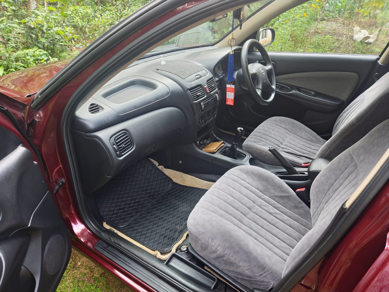 Nissan Sunny N17 2006